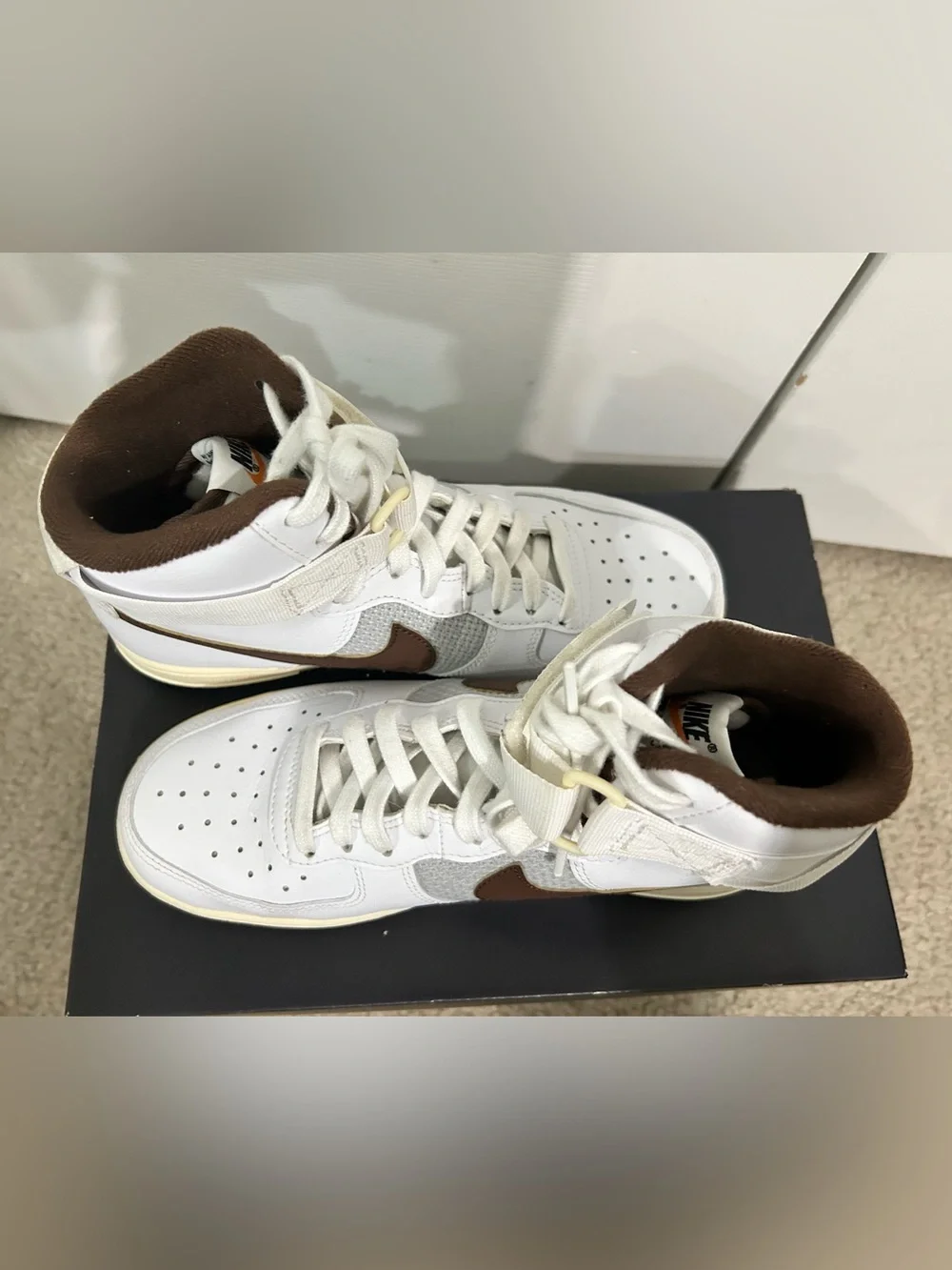 Nike airforce High-Top Sneakers in White, Brown & Cream. M 7, W8.5